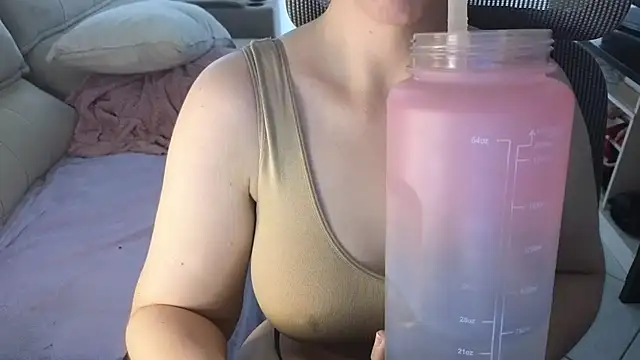 Snapshot of MommyLoveAanal chatting on October 27, 2025, 3:27 pm MommyLoveAanal online show from October 27, 2025, 3:27 pm