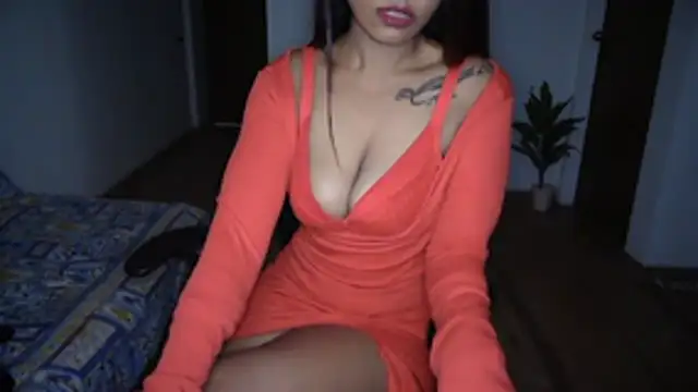 Snapshot of Suzie_darling chatting on May 22, 2026, 4:01 pm Suzie darling online show from May 22, 2026, 4:01 pm