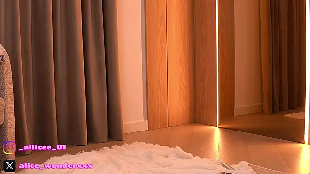 VanessaSimon online show from March 4, 2026, 6:30 am