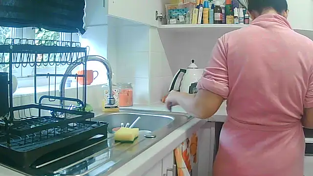 Snapshot of magical_mia chatting on October 7, 2025, 9:06 am magical mia online show from October 7, 2025, 9:06 am