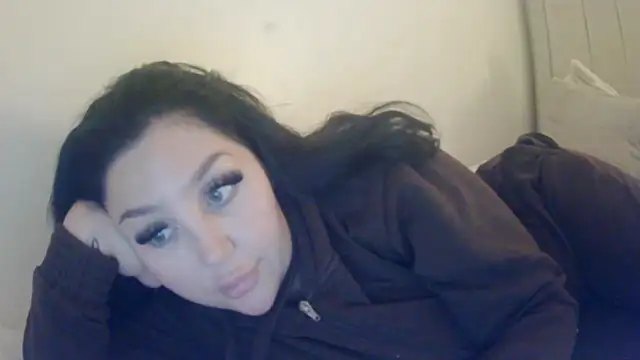 Snapshot of magical_mia chatting on October 8, 2025, 8:50 pm magical mia online show from October 8, 2025, 8:50 pm