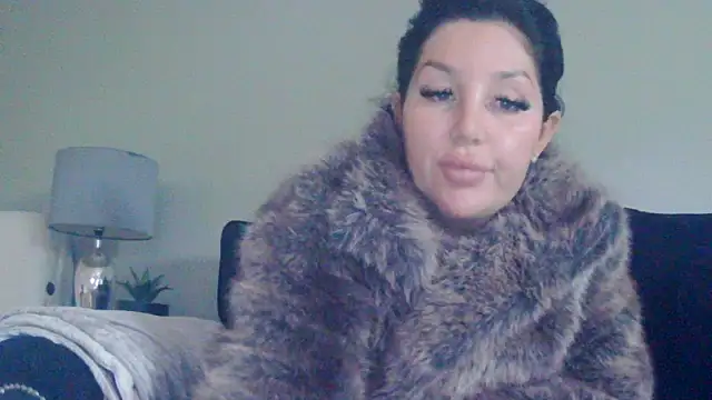 Snapshot of magical_mia chatting on November 3, 2025, 12:06 pm magical mia online show from November 3, 2025, 12:06 pm