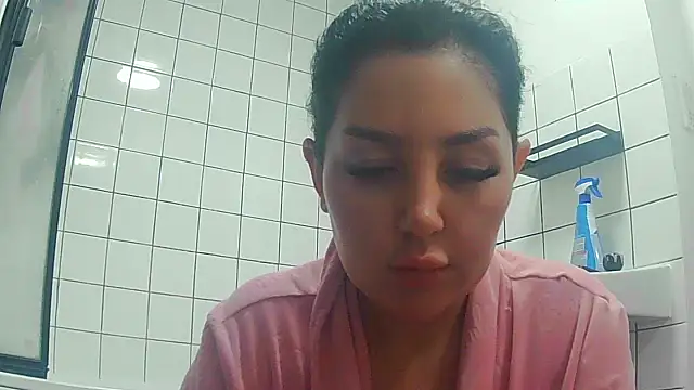 magical mia online show from November 28, 2025, 11:13 am