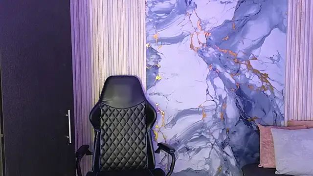 Snapshot of LissaWiild chatting on March 6, 2026, 8:16 pm LissaWiild online show from March 6, 2026, 8:16 pm