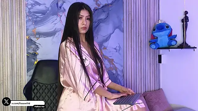 Snapshot of LissaWiild chatting on March 26, 2026, 8:14 pm LissaWiild online show from March 26, 2026, 8:14 pm