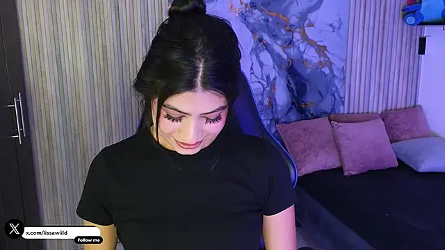 Snapshot of LissaWiild chatting on March 27, 2026, 8:19 pm LissaWiild online show from March 27, 2026, 8:19 pm