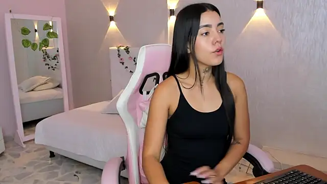 Snapshot of miagomezweb1 chatting on February 27, 2025, 1:17 pm miagomezweb1 online show from February 27, 2025, 1:17 pm