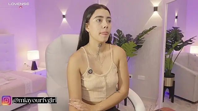 Snapshot of miagomezweb1 chatting on September 23, 2025, 1:14 pm miagomezweb1 online show from September 23, 2025, 1:14 pm