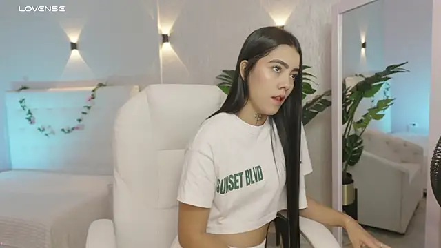 miagomezweb1 online show from January 17, 2026, 12:54 pm