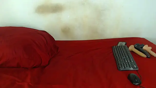 FAT ASS27 online show from April 30, 2026, 7:53 pm