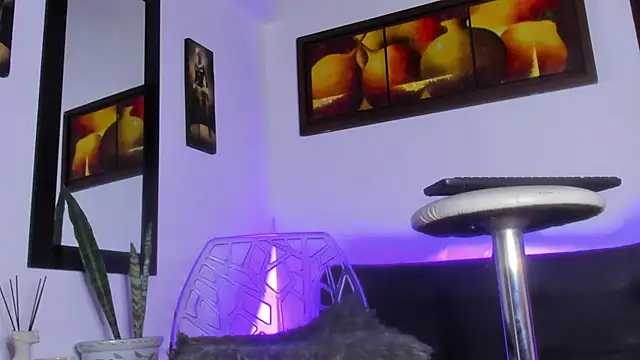 Kendall Hotsexy x online show from June 26, 2026, 10:58 pm