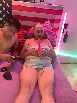 Snapshot of Grandma_Mature23 chatting on March 8, 2025, 1:50 am Grandma Mature23 online show from March 8, 2025, 1:50 am