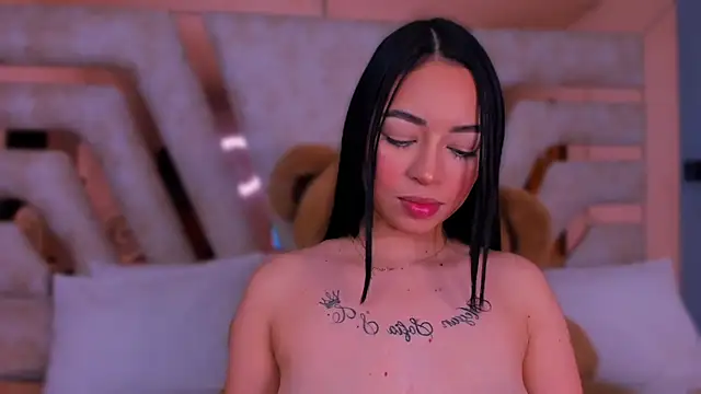 AnthonellaSweet online show from October 3, 2025, 3:47 am