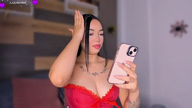 AnthonellaSweet online show from December 18, 2025, 11:49 am