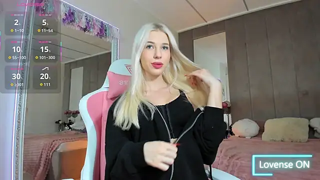 Snapshot of Yanna_miana chatting on October 8, 2025, 6:33 am Yanna miana online show from October 8, 2025, 6:33 am