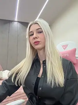 Snapshot of Yanna_miana chatting on October 16, 2025, 6:25 am Yanna miana online show from October 16, 2025, 6:25 am