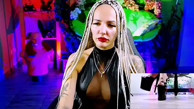 Snapshot of MonicaMaxwel chatting on October 7, 2025, 11:07 am MonicaMaxwel online show from October 7, 2025, 11:07 am