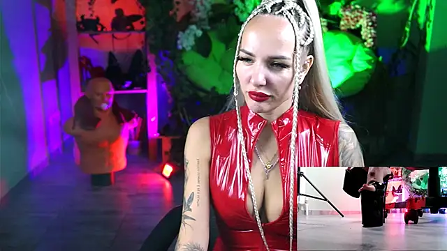 Snapshot of MonicaMaxwel chatting on October 19, 2025, 10:49 am MonicaMaxwel online show from October 19, 2025, 10:49 am