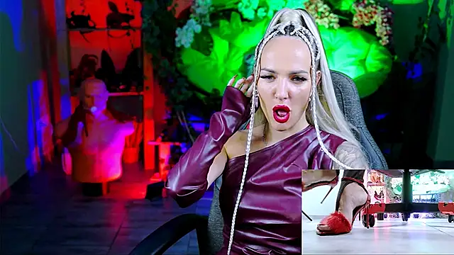 Snapshot of MonicaMaxwel chatting on October 25, 2025, 11:29 am MonicaMaxwel online show from October 25, 2025, 11:29 am