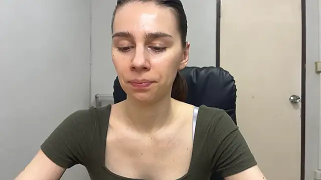 SassyJessi online show from February 7, 2025, 4:06 am