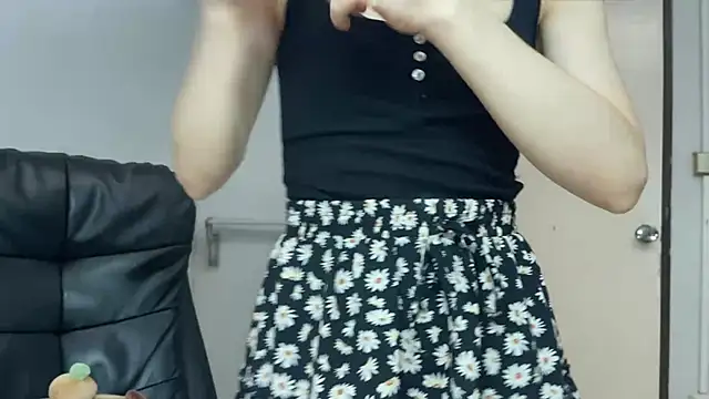 SassyJessi online show from May 9, 2026, 4:06 am