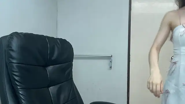 SassyJessi online show from June 24, 2026, 4:11 am