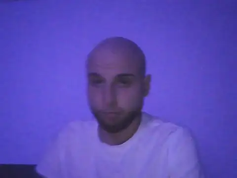 Snapshot of John_86 chatting on November 1, 2025, 10:01 pm John 86 online show from November 1, 2025, 10:01 pm