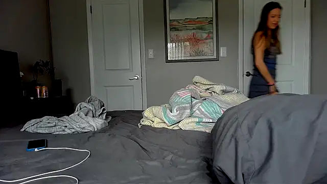 molly witha chance online show from October 2, 2025, 5:53 pm