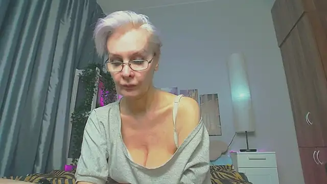 HelgaHimmell online show from February 28, 2025, 11:23 pm