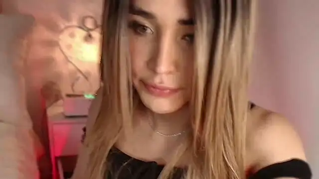 Missantonella  online show from December 4, 2024, 10:19 pm