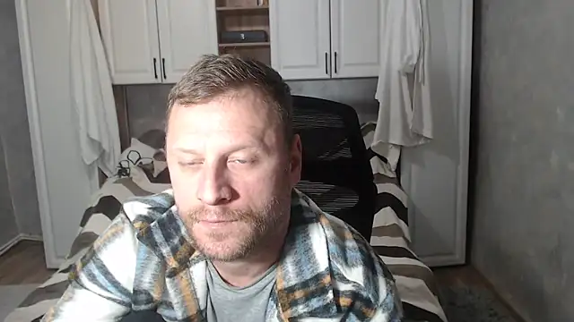 ANGELALEXYNO2024 online show from November 28, 2025, 1:14 pm