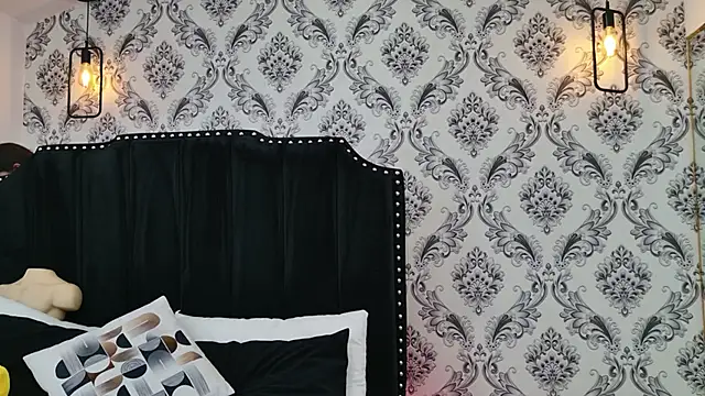 Snapshot of LexaDeRusso chatting on October 9, 2025, 7:45 pm LexaDeRusso online show from October 9, 2025, 7:45 pm