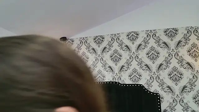 Snapshot of LexaDeRusso chatting on October 13, 2025, 7:47 pm LexaDeRusso online show from October 13, 2025, 7:47 pm