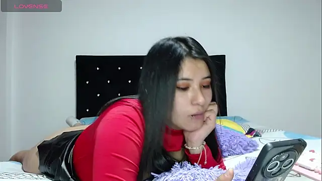 Snapshot of Zasha_Kaira chatting on May 14, 2026, 11:22 pm Zasha Kaira online show from May 14, 2026, 11:22 pm