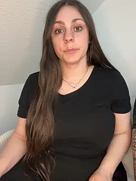 Loella-Rose online show from March 27, 2026, 10:53 pm