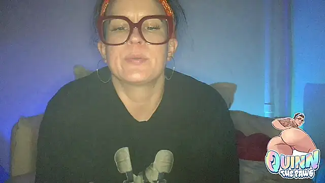 quinnmariexo online show from November 14, 2025, 2:21 am