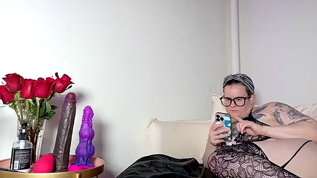 quinnmariexo online show from February 19, 2026, 4:52 am