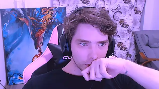 Snapshot of DmitryRomanov chatting on September 13, 2025, 8:08 pm DmitryRomanov online show from September 13, 2025, 8:08 pm