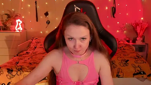 desperatehousewife   online show from September 20, 2025, 2:07 pm