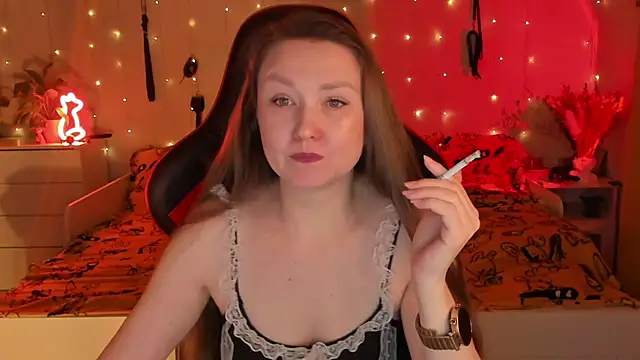 desperatehousewife   online show from October 10, 2025, 6:07 pm