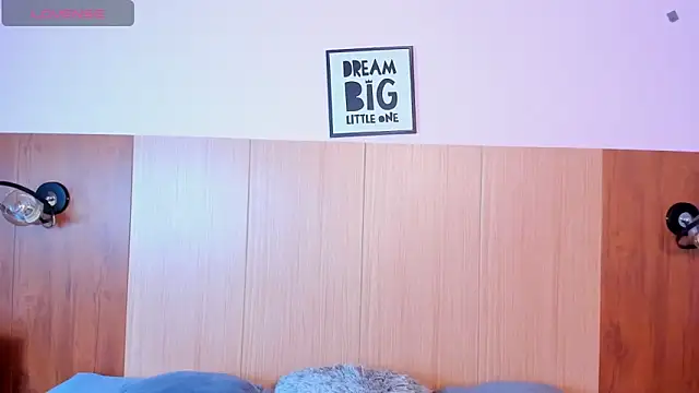 Snapshot of Aishaza1 chatting on October 1, 2025, 12:22 pm Aishaza1 online show from October 1, 2025, 12:22 pm