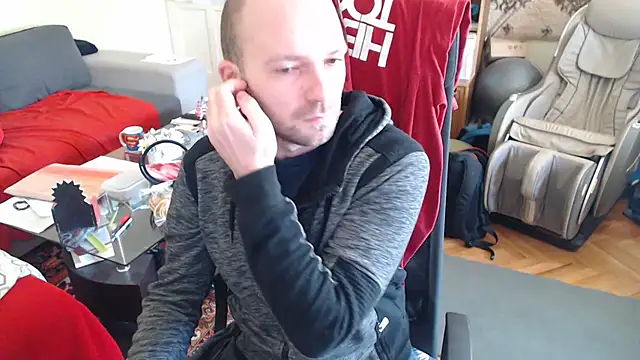 RealManHaveHairy online show from February 3, 2025, 12:47 pm