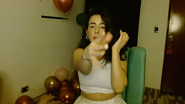 Snapshot of ella_peck chatting on September 25, 2025, 3:43 am ella peck online show from September 25, 2025, 3:43 am