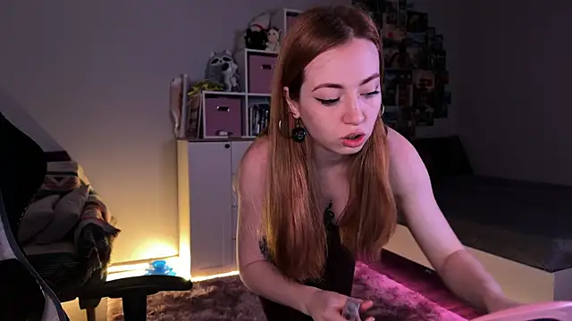 LinaWitch online show from November 16, 2025, 5:35 am