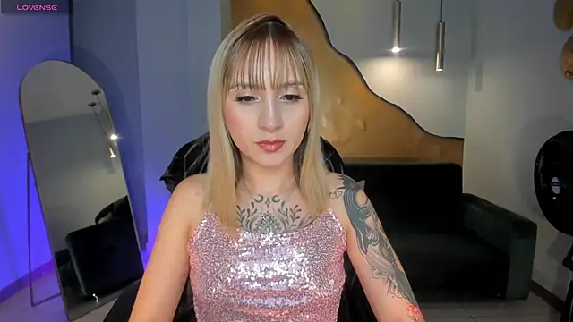 MollySundersX online show from May 13, 2026, 8:27 pm