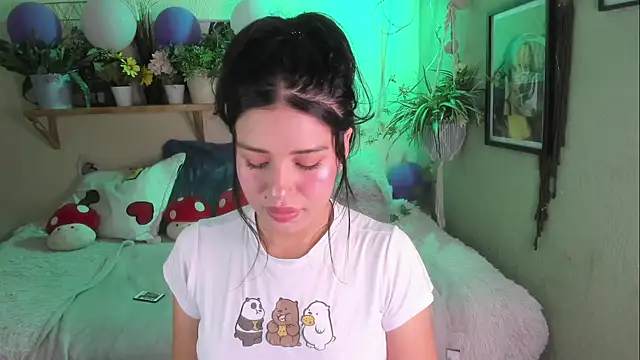 MiaaRose online show from December 20, 2025, 6:04 pm