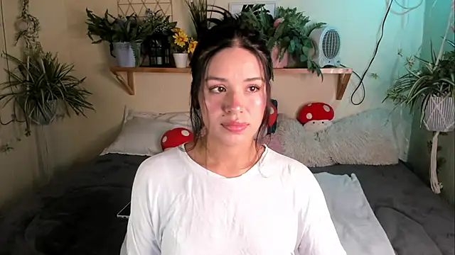 Snapshot of MiaaRose chatting on March 3, 2026, 6:47 pm MiaaRose online show from March 3, 2026, 6:47 pm