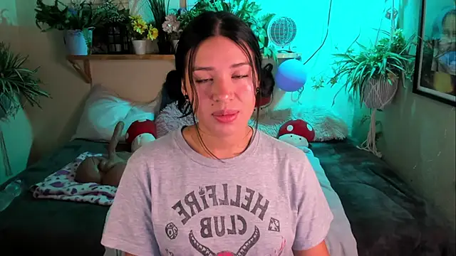 Snapshot of MiaaRose chatting on March 24, 2026, 4:12 pm MiaaRose online show from March 24, 2026, 4:12 pm