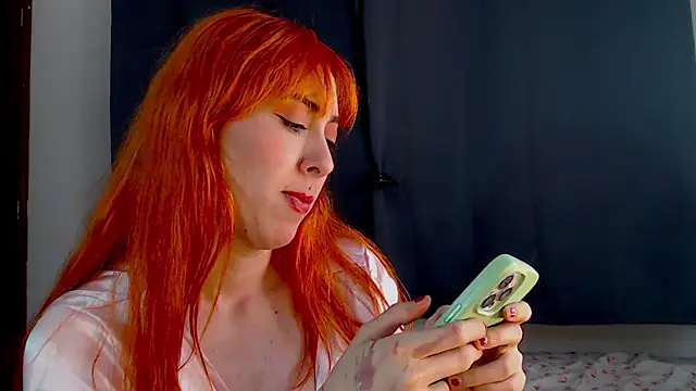 lanaturner  online show from December 19, 2024, 7:18 am