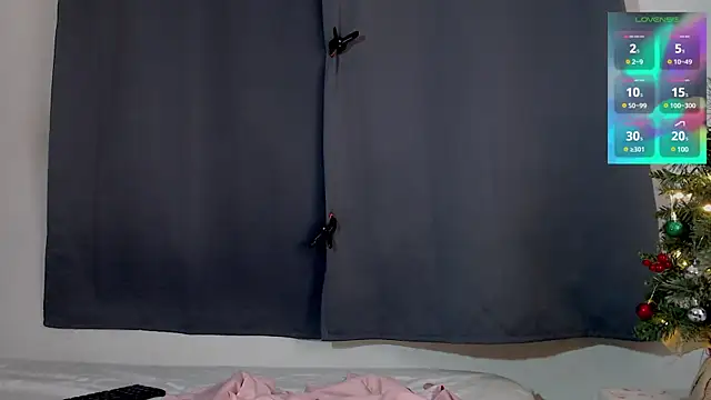 lanaturner  online show from December 29, 2024, 2:27 am